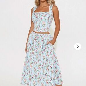 Women’s Beautiful Skirt Set Fashion Nova Size L 2 pieces